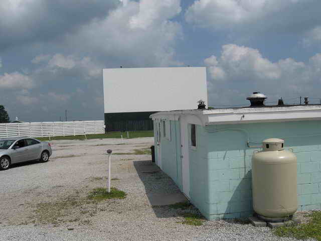 Star View Drive-In - 2010 Photo (newer photo)